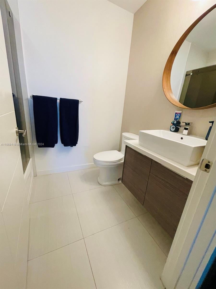 1010 SW 2nd Ave Unit: PH02