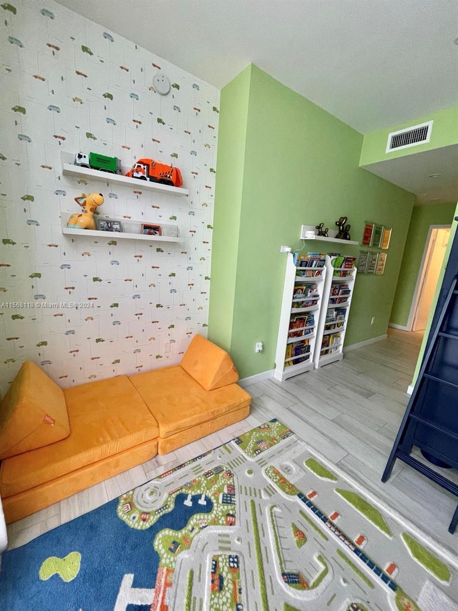 1010 SW 2nd Ave Unit: PH02