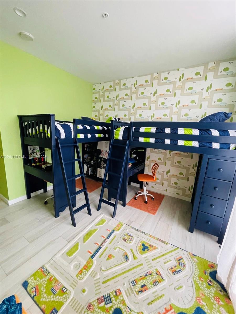 1010 SW 2nd Ave Unit: PH02