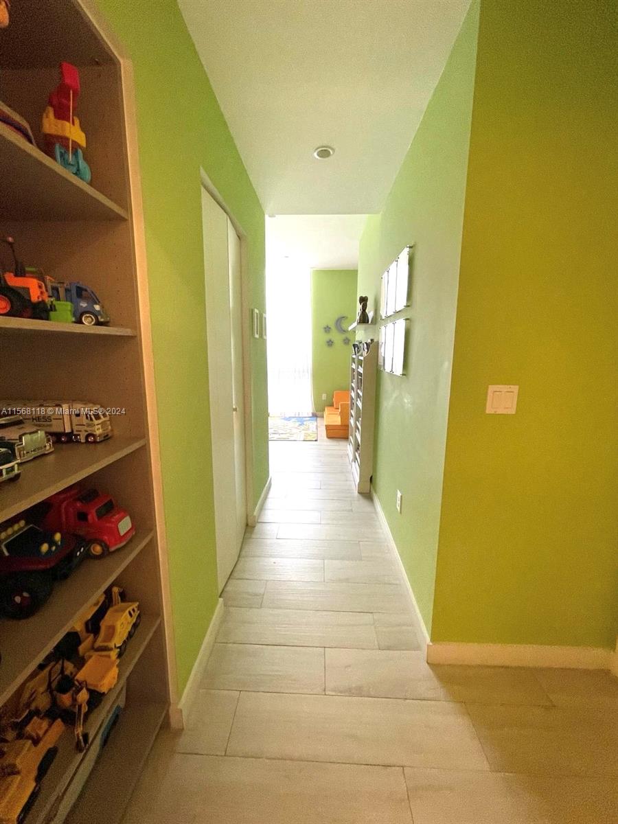 1010 SW 2nd Ave Unit: PH02