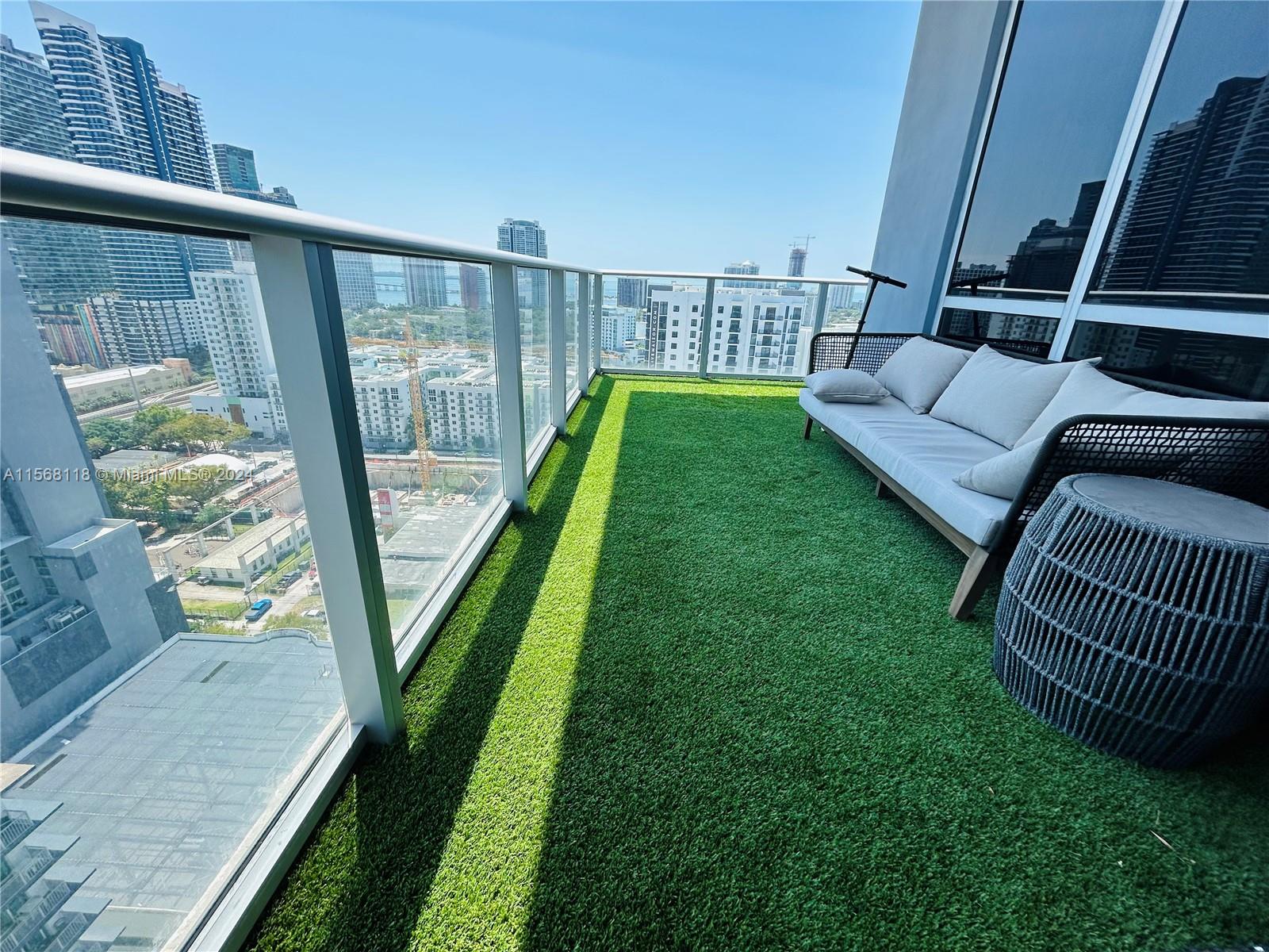 1010 SW 2nd Ave Unit: PH02