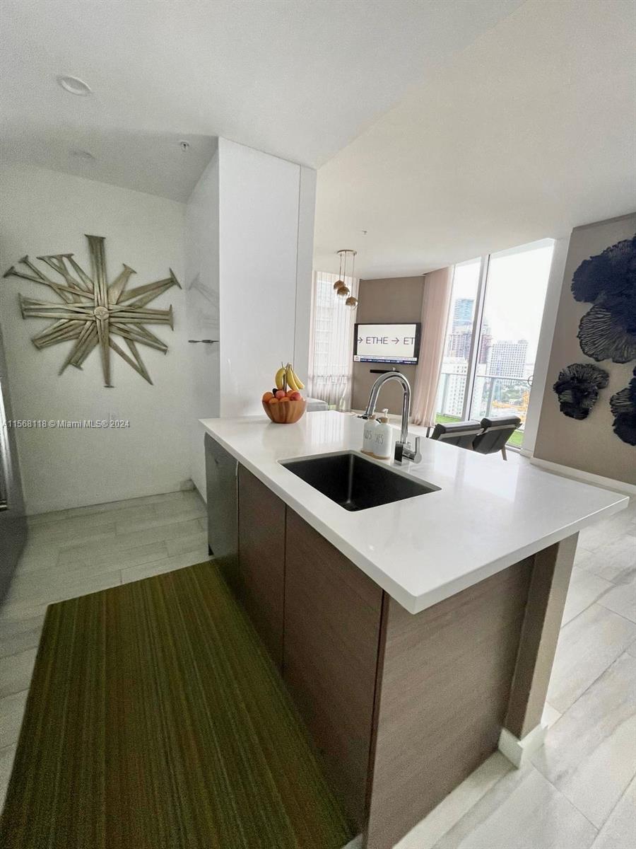 1010 SW 2nd Ave Unit: PH02