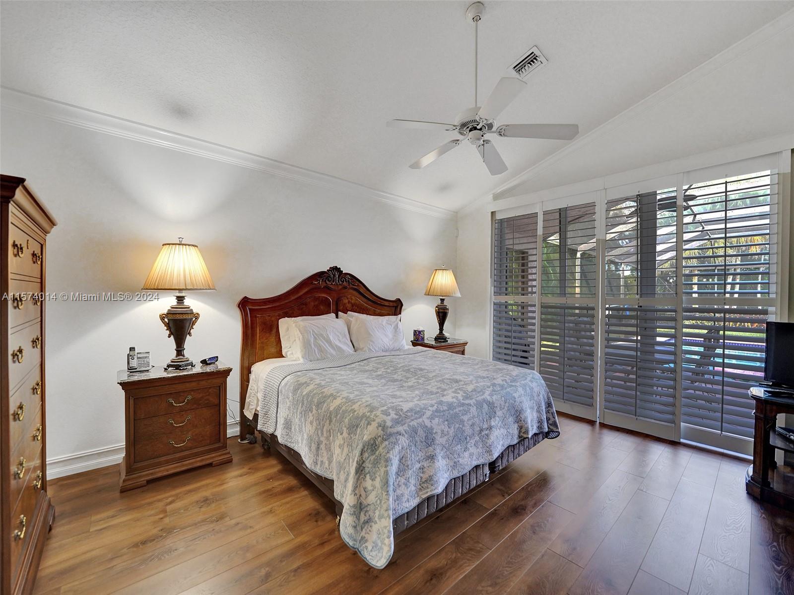 2523 Golf View Dr