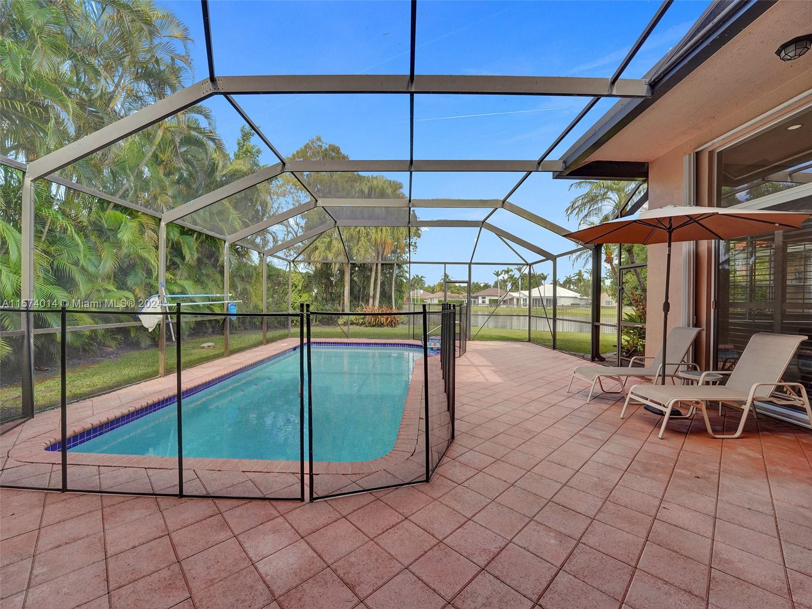2523 Golf View Dr