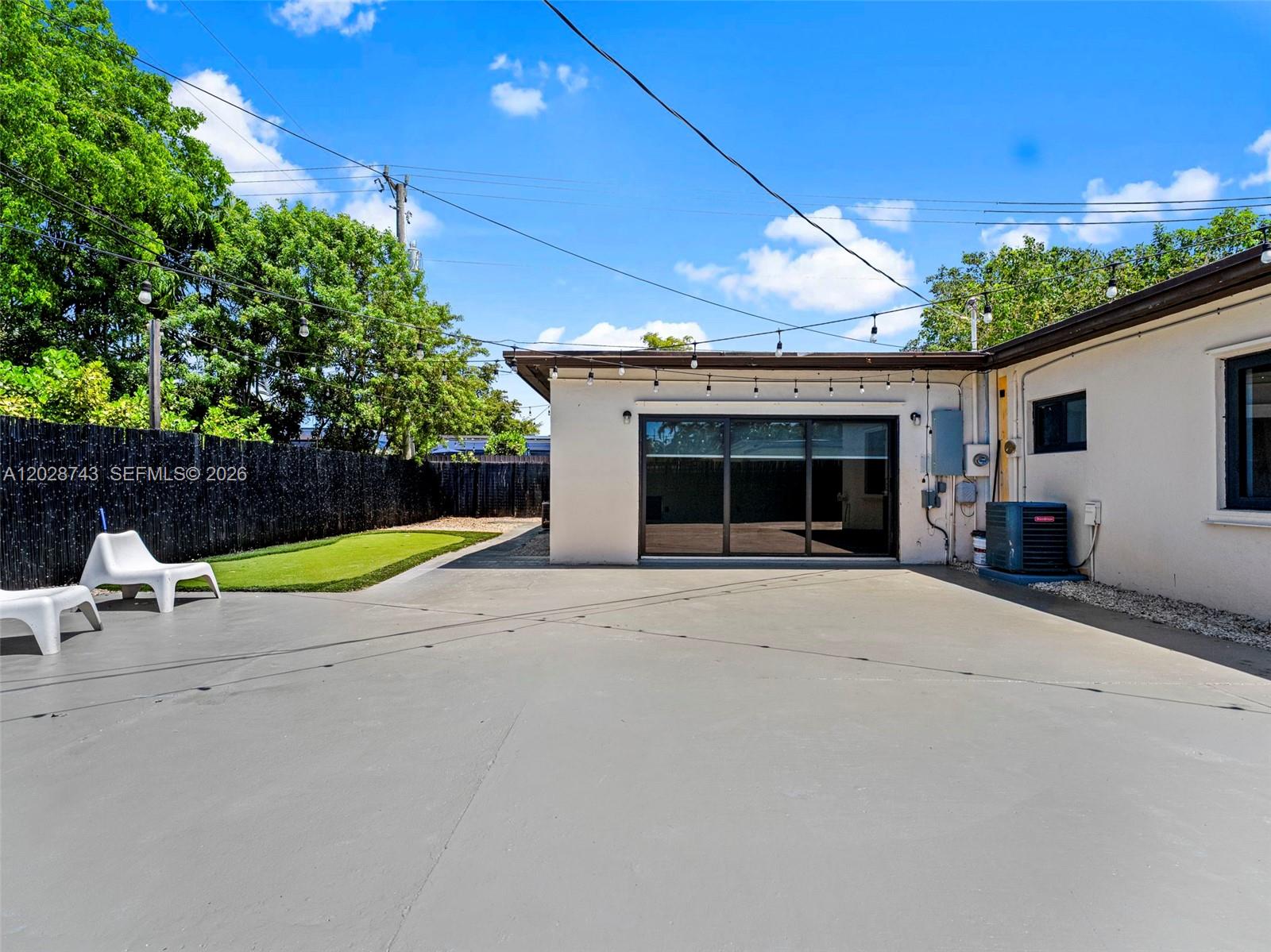 1700 SW 64th Ave