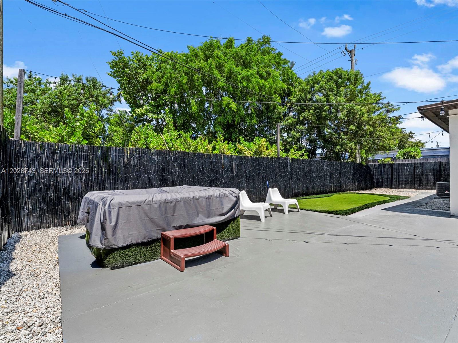 1700 SW 64th Ave