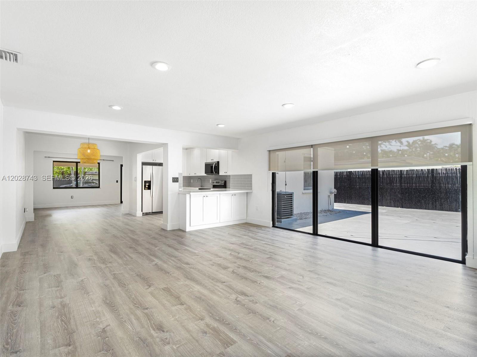 1700 SW 64th Ave