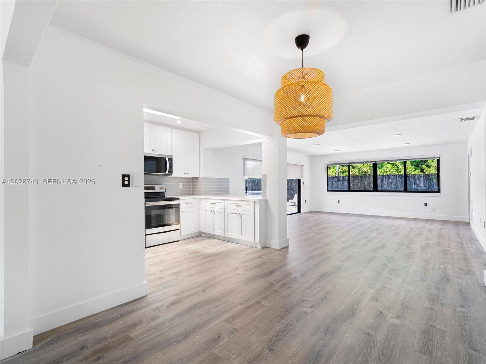1700 SW 64th Ave