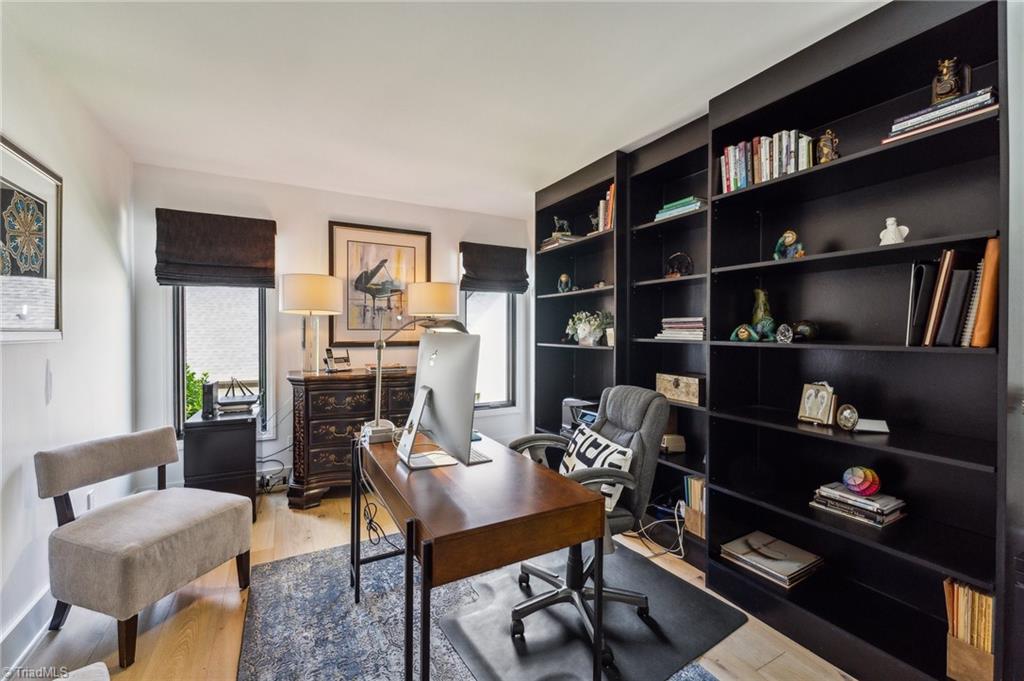 5302 Rockingham Road E