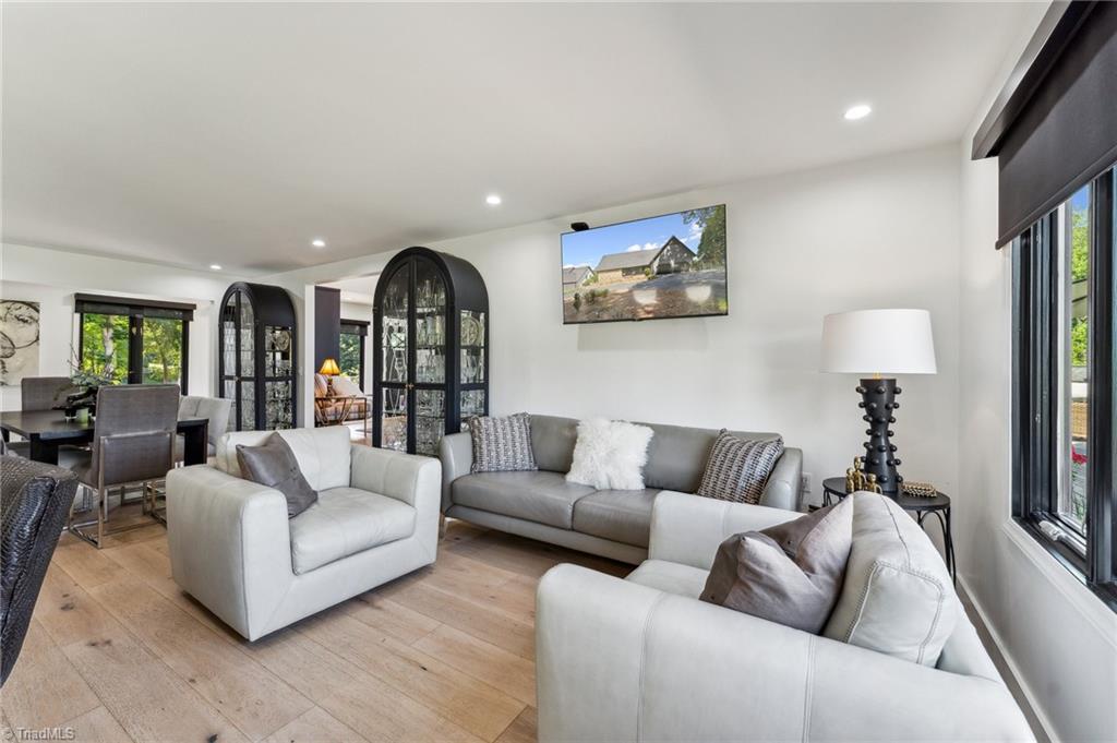 5302 Rockingham Road E