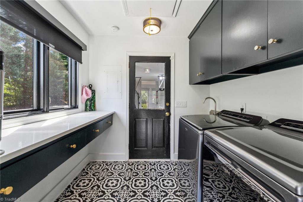 5302 Rockingham Road E