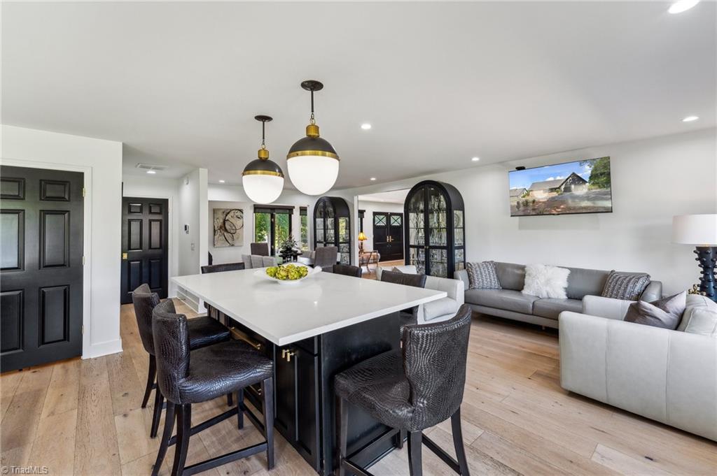 5302 Rockingham Road E