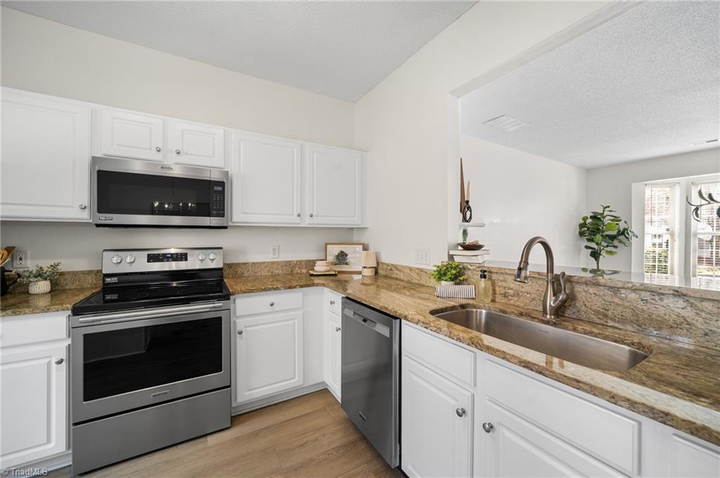 3937 Elizabeth Glen Way