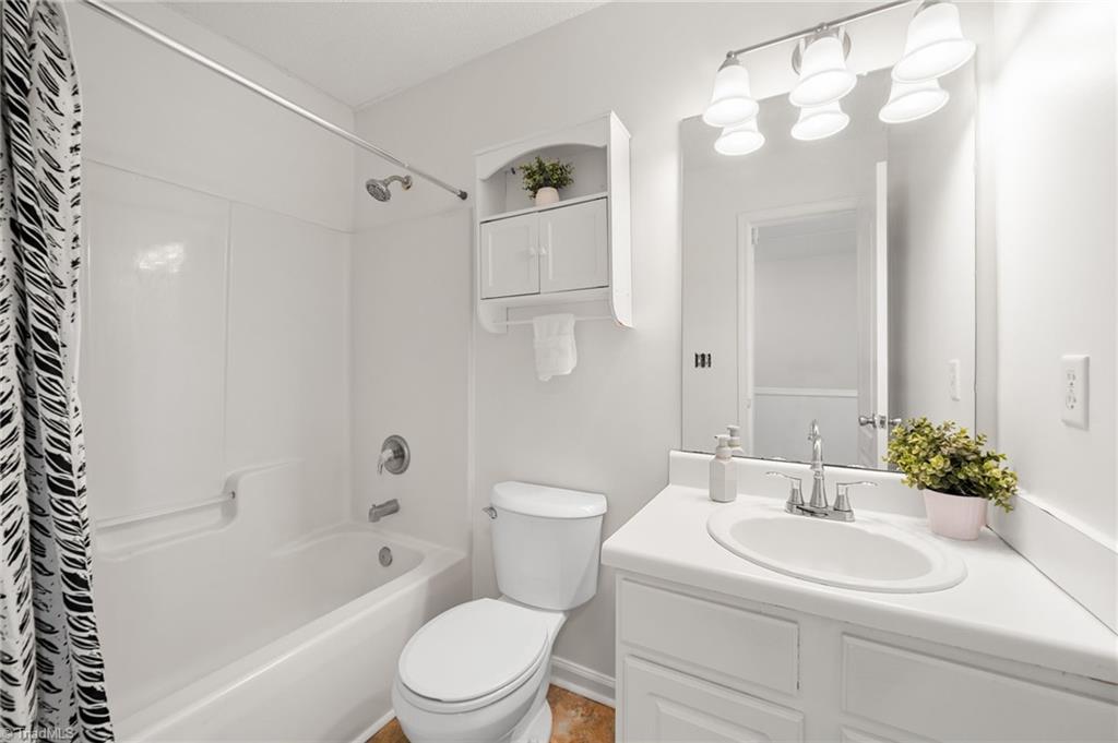 3937 Elizabeth Glen Way