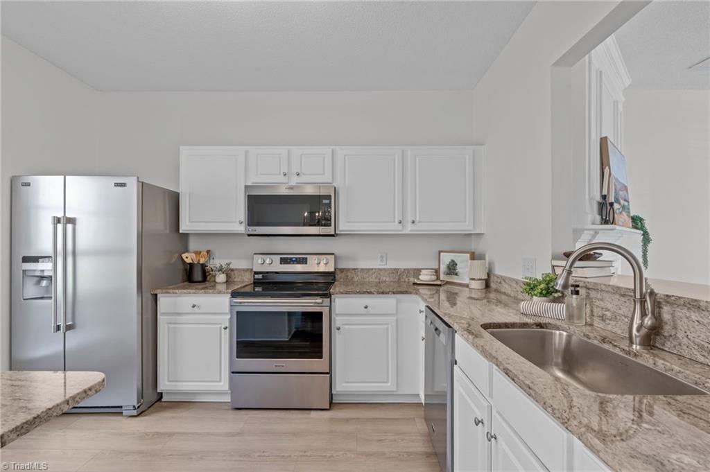 3937 Elizabeth Glen Way