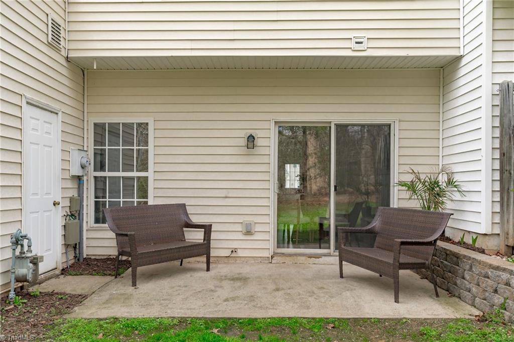 3937 Elizabeth Glen Way