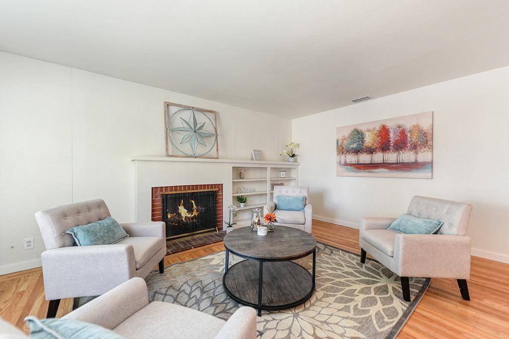 5304 Sampson Boulevard