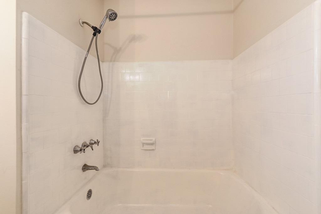 5304 Sampson Boulevard