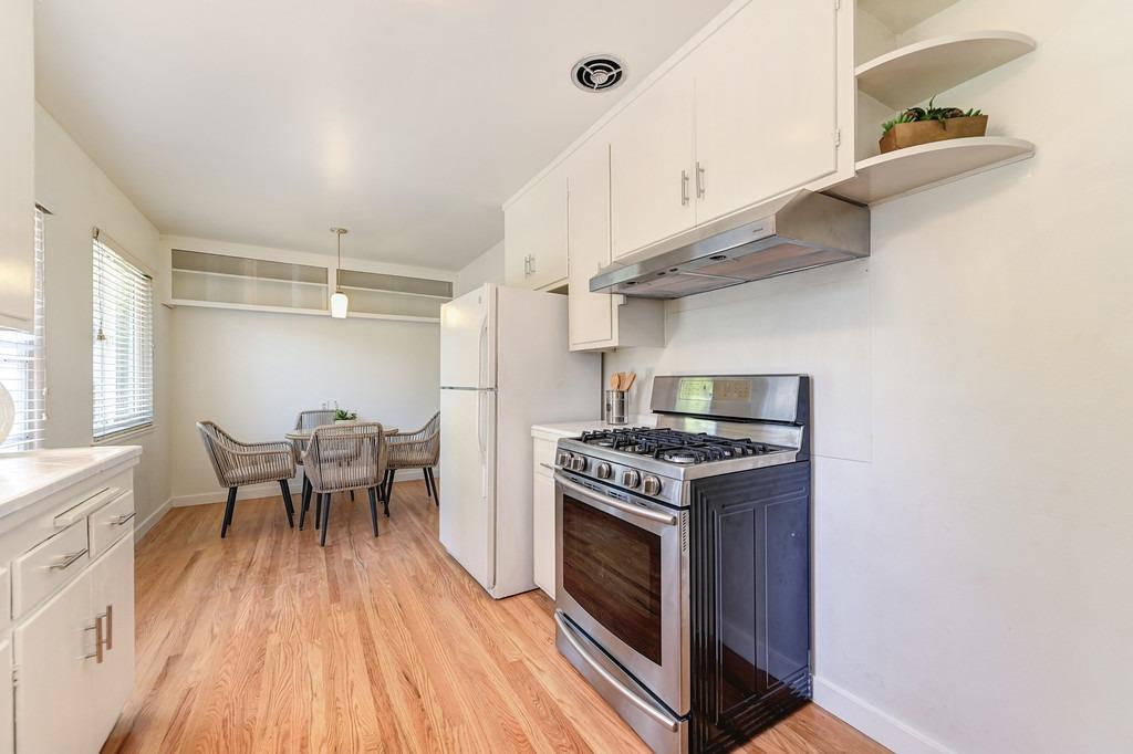 5304 Sampson Boulevard