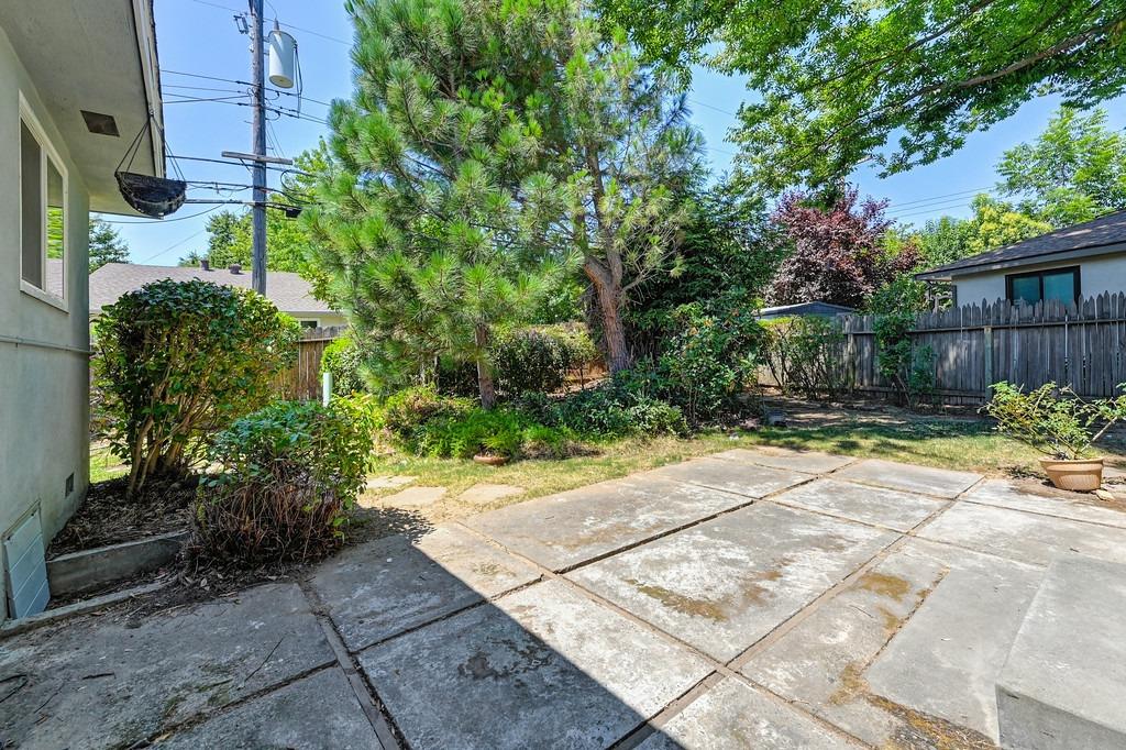 5304 Sampson Boulevard