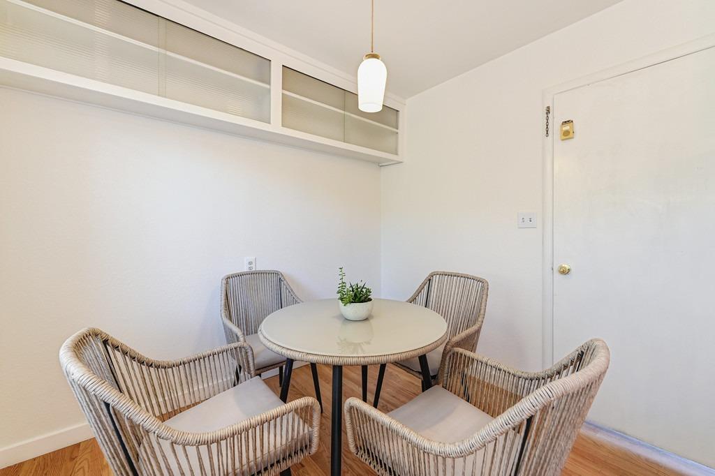 5304 Sampson Boulevard