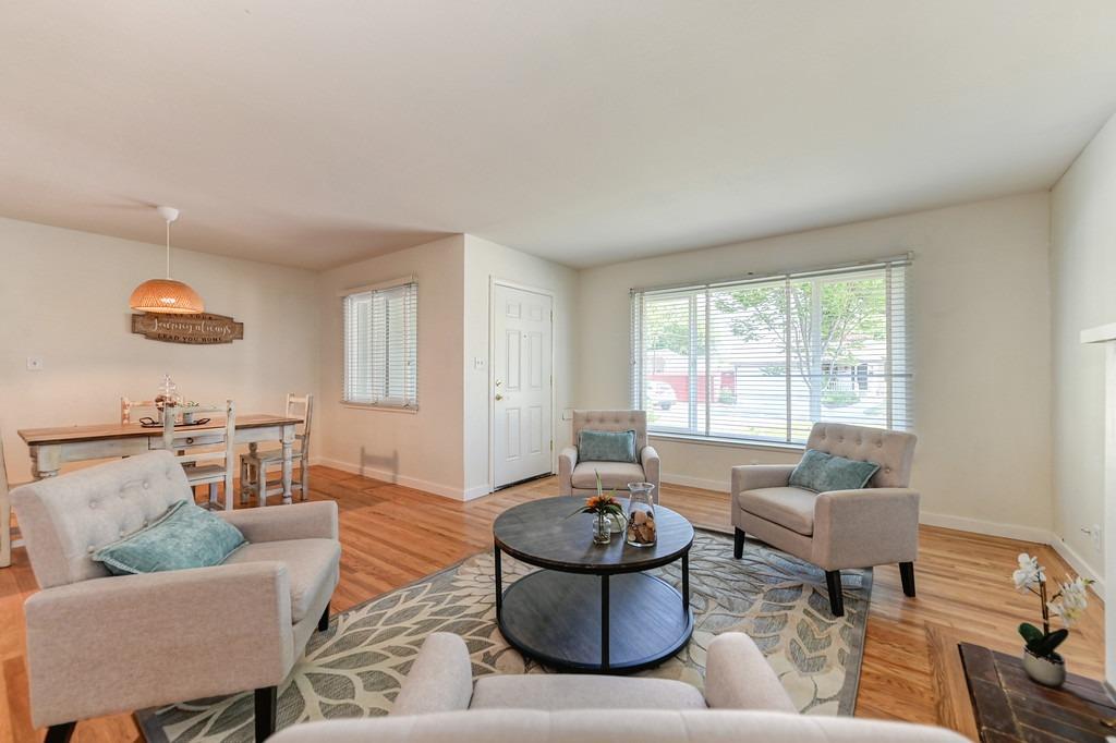 5304 Sampson Boulevard