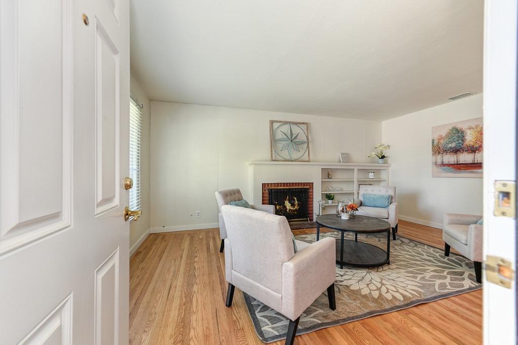 5304 Sampson Boulevard