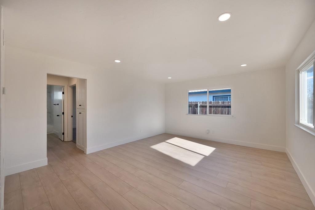 3341 Wellington Drive