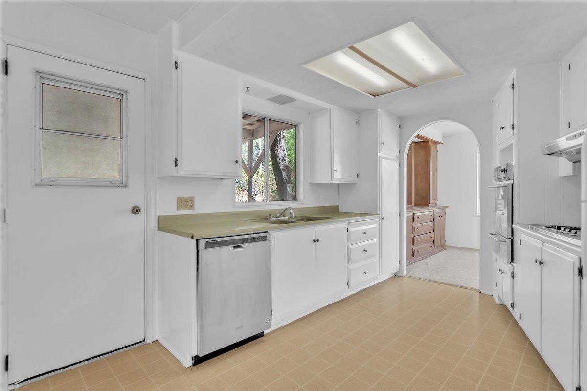 4919 Mother Lode Drive