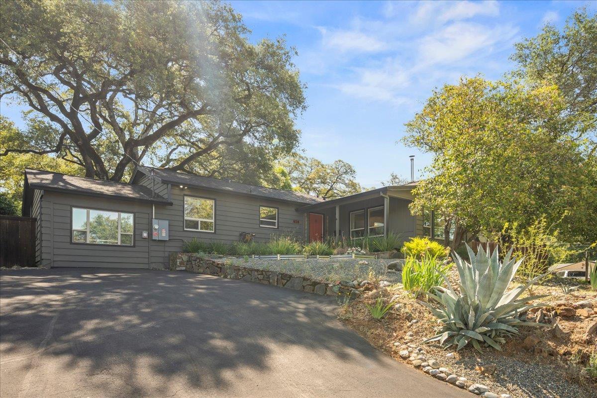 165 Awali Avenue