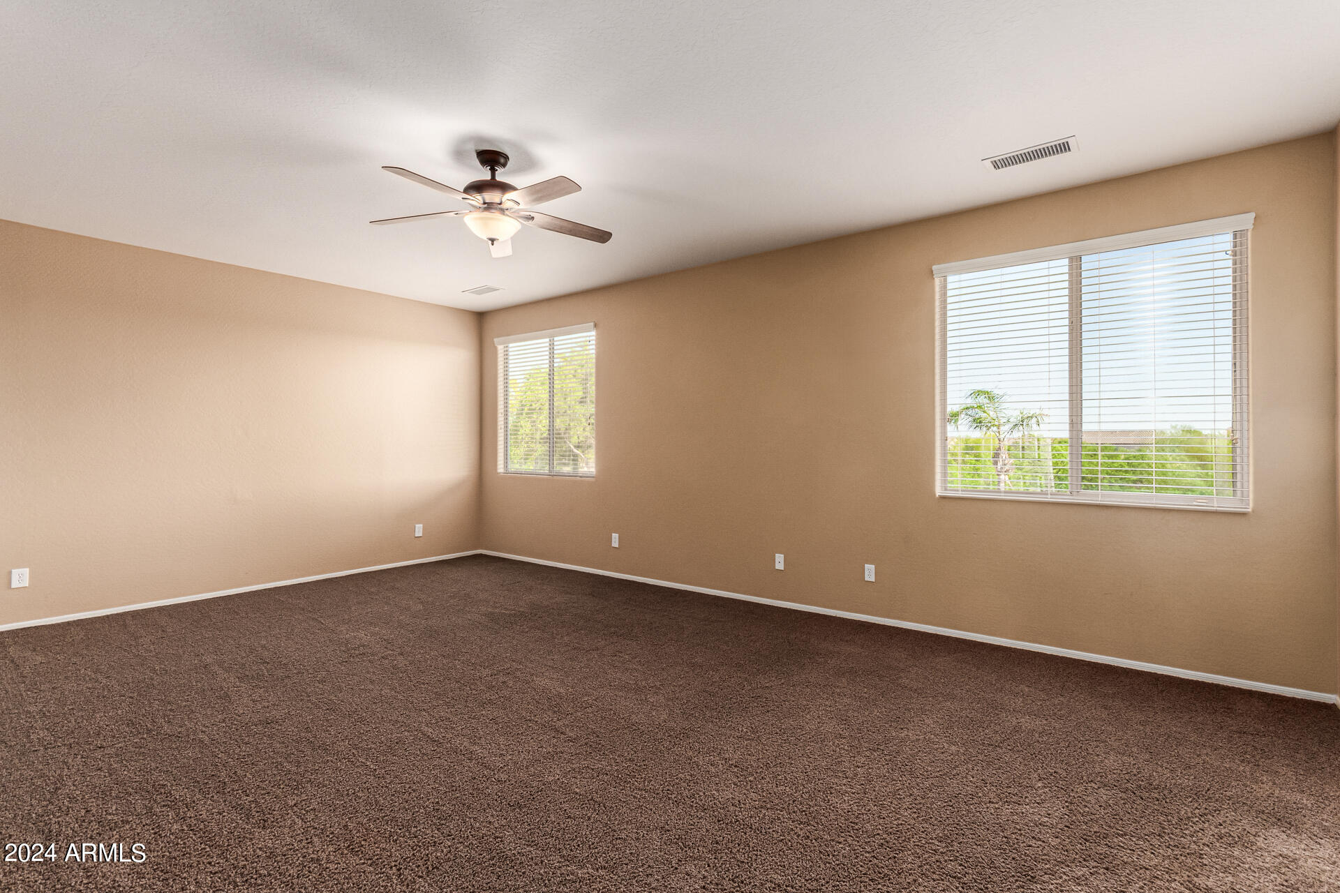 18121 W GOLDEN Lane