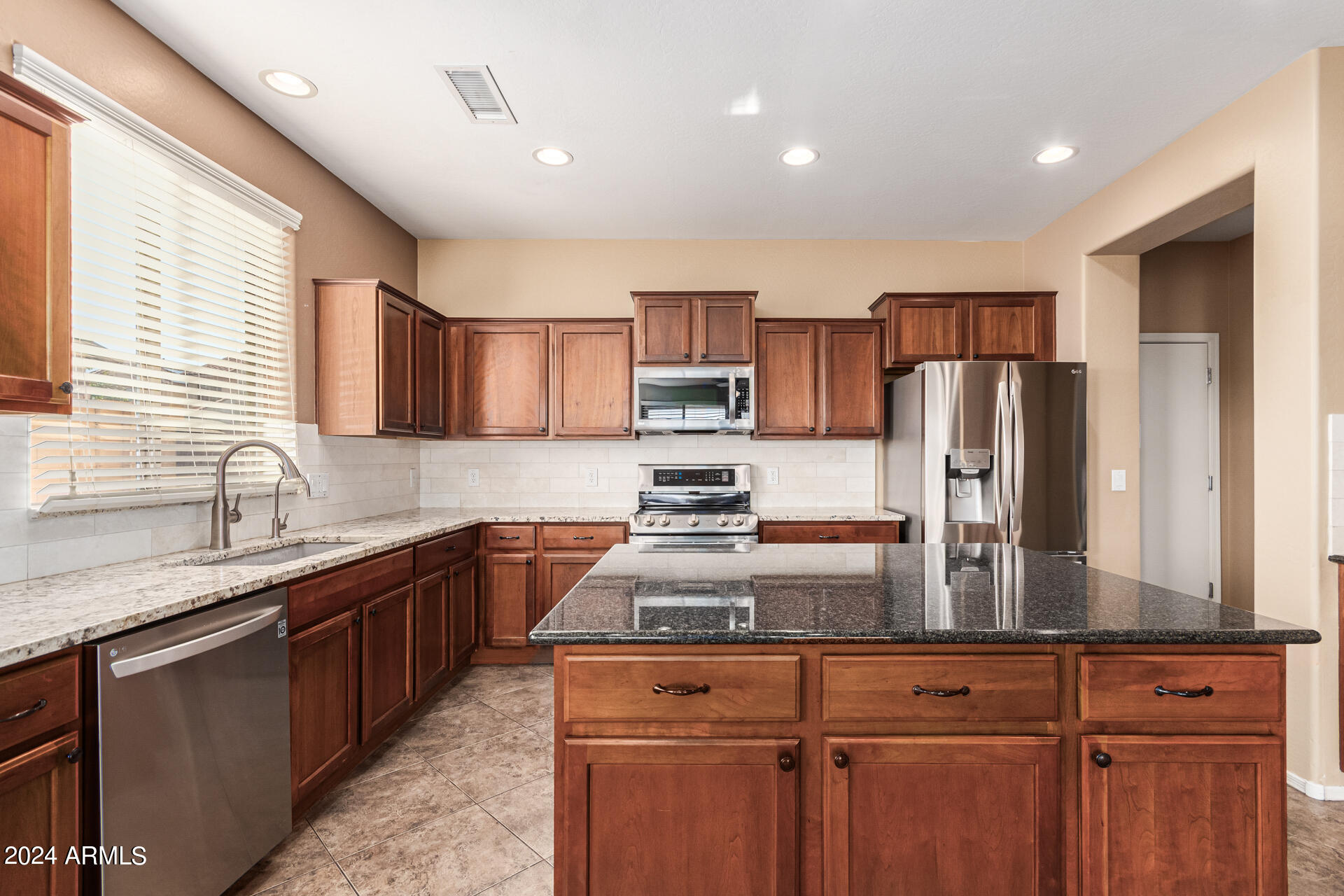 18121 W GOLDEN Lane