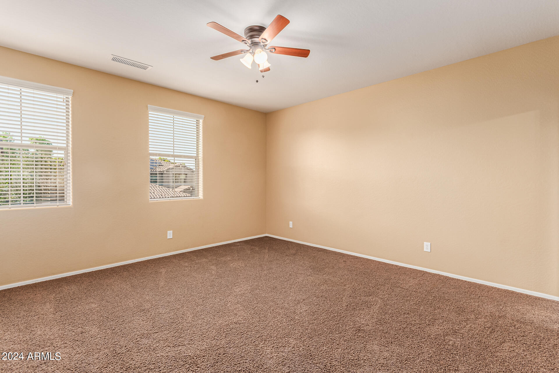 18121 W GOLDEN Lane