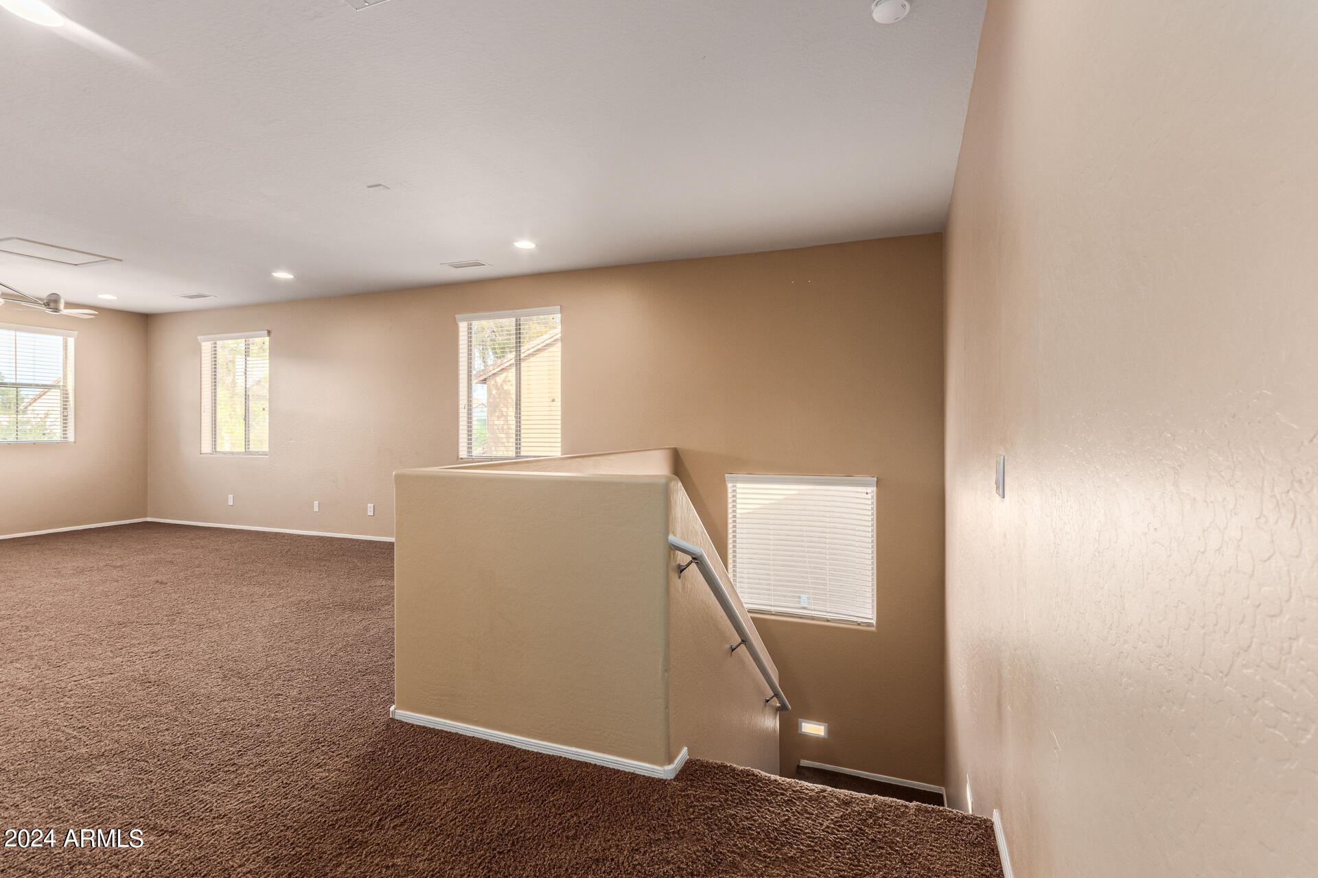 18121 W GOLDEN Lane
