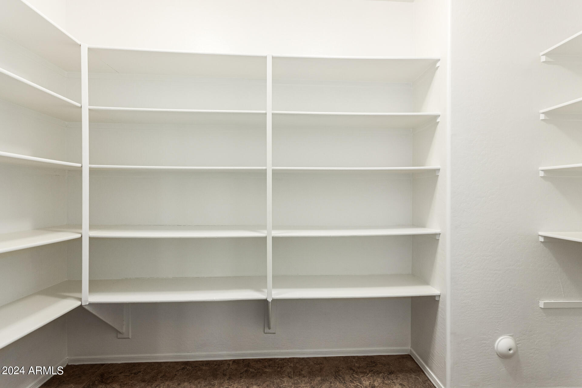 18121 W GOLDEN Lane