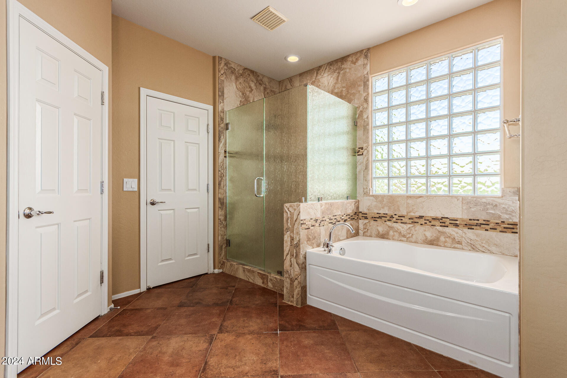 18121 W GOLDEN Lane