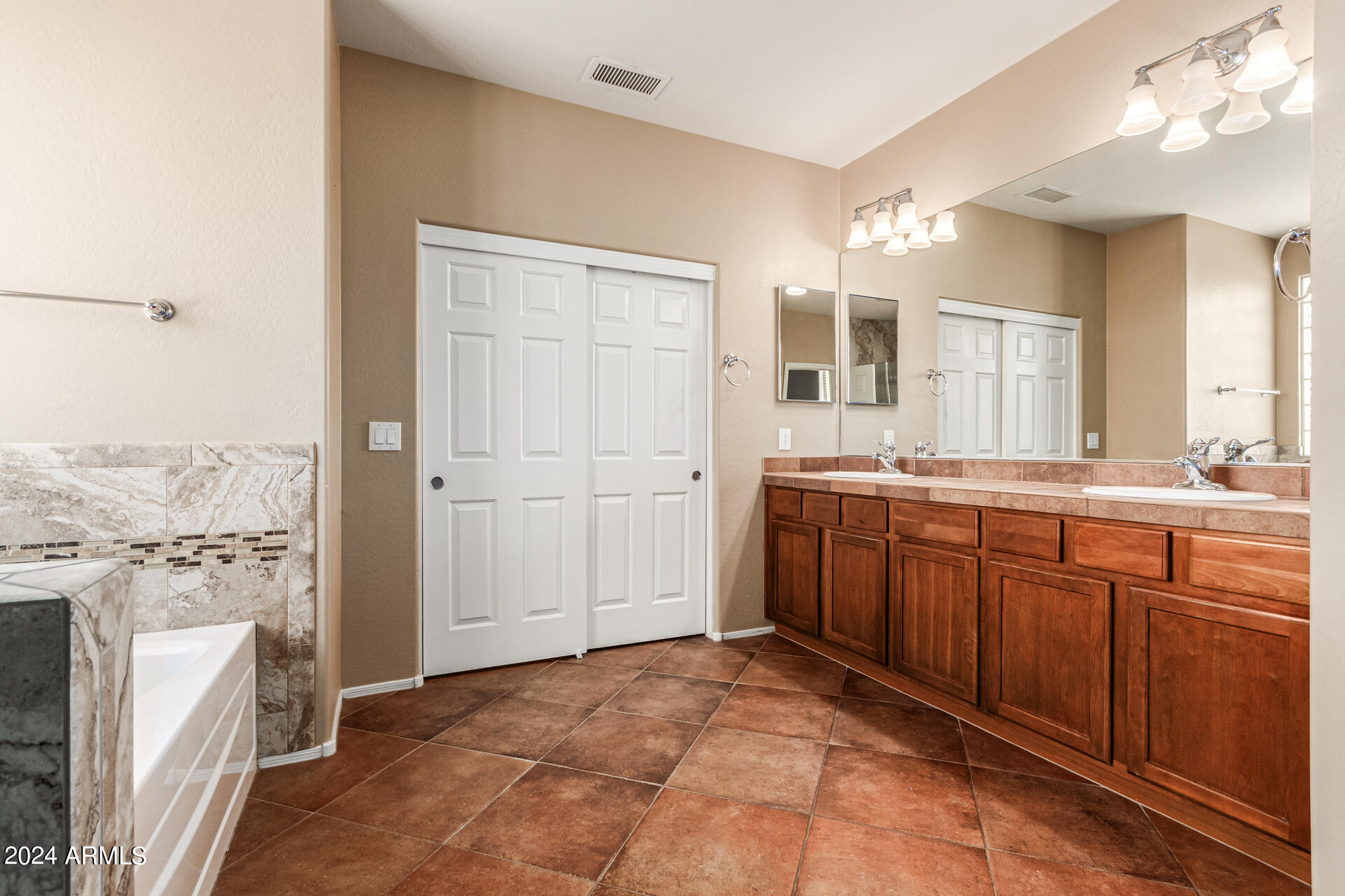 18121 W GOLDEN Lane