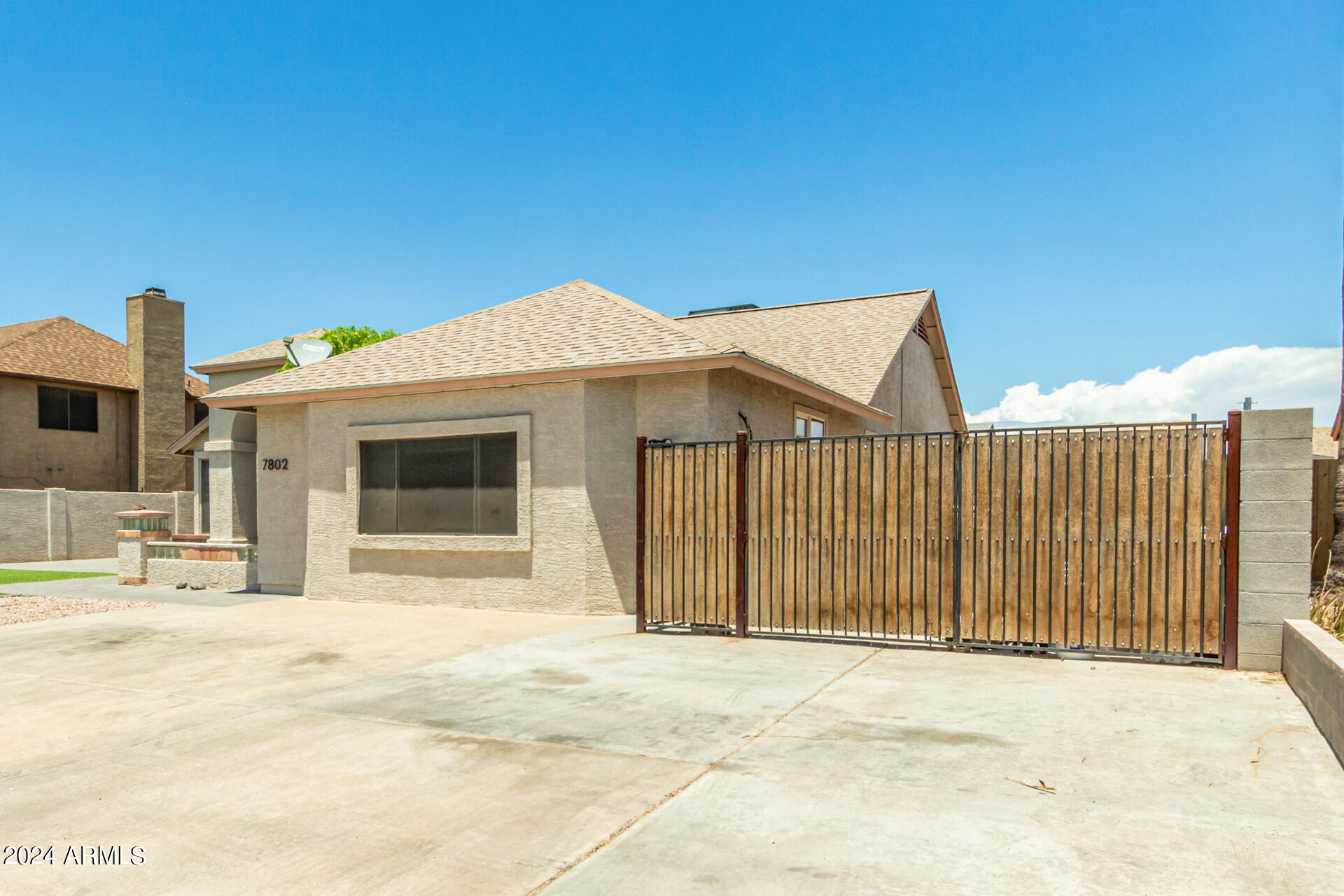 7802 W DREYFUS Drive