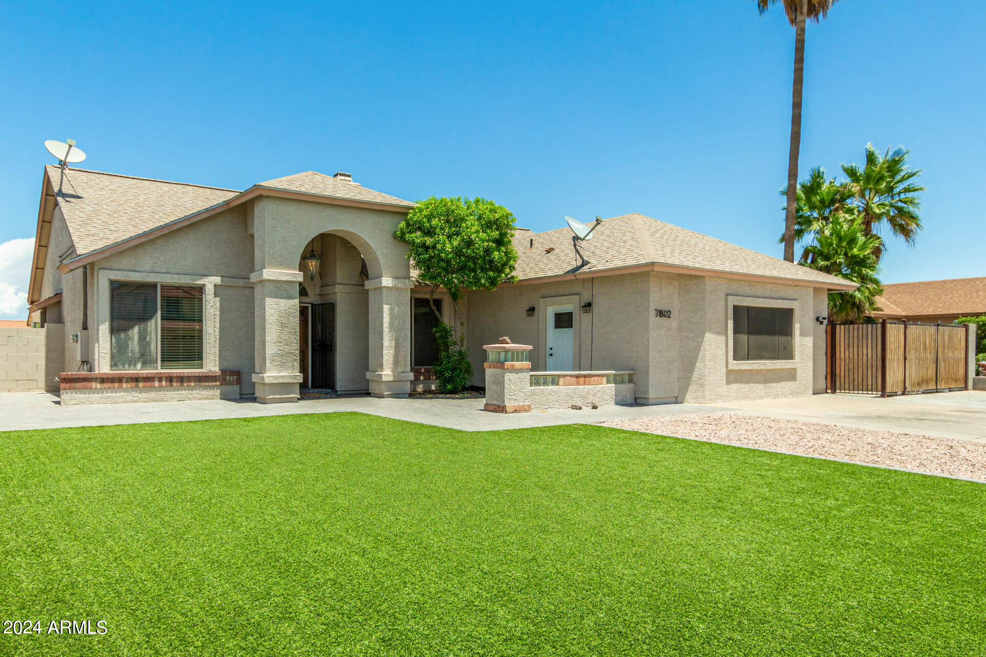 7802 W DREYFUS Drive