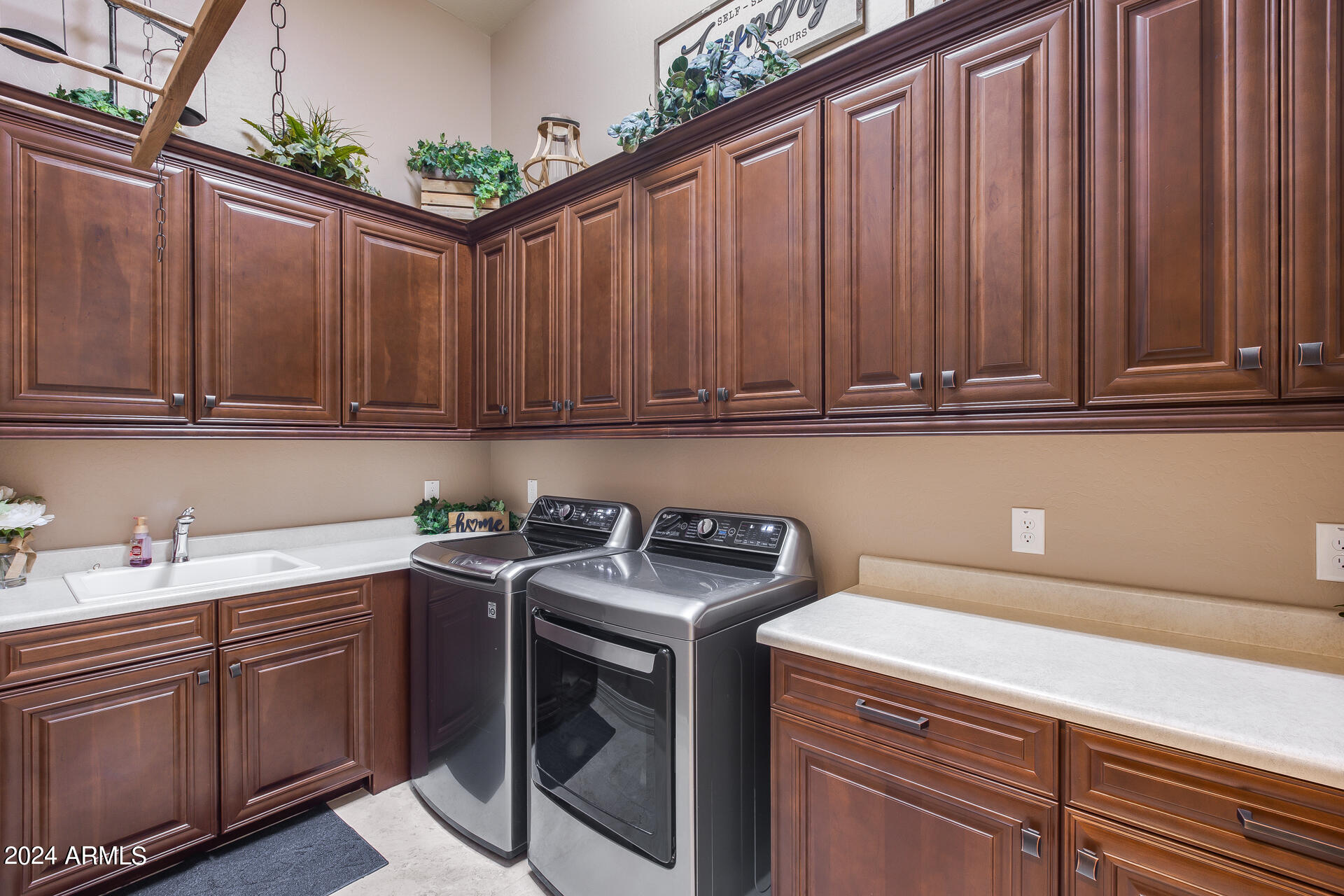 9216 W Via Del Sol