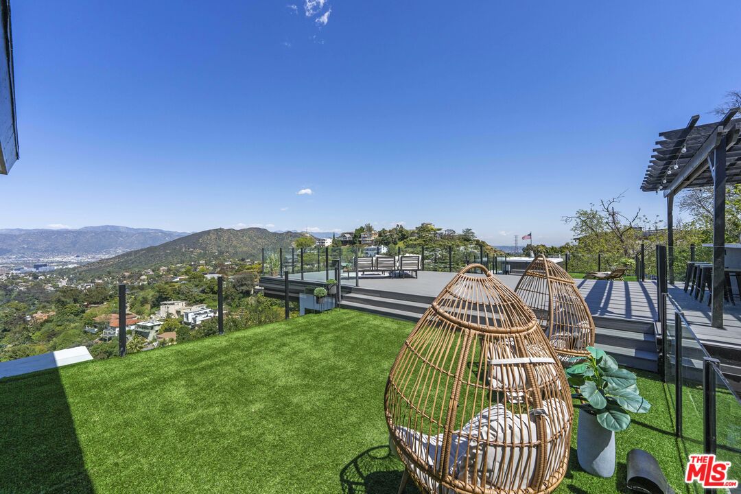7308 Pacific View Dr