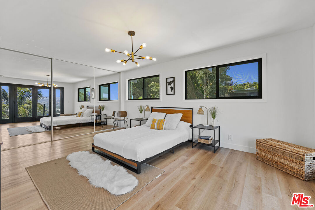 7308 Pacific View Dr