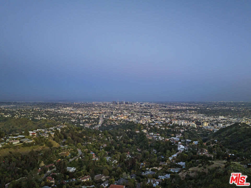 7308 Pacific View Dr