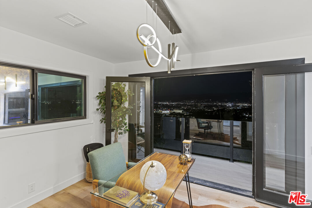 7308 Pacific View Dr