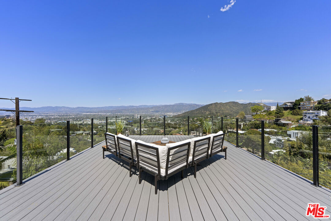 7308 Pacific View Dr