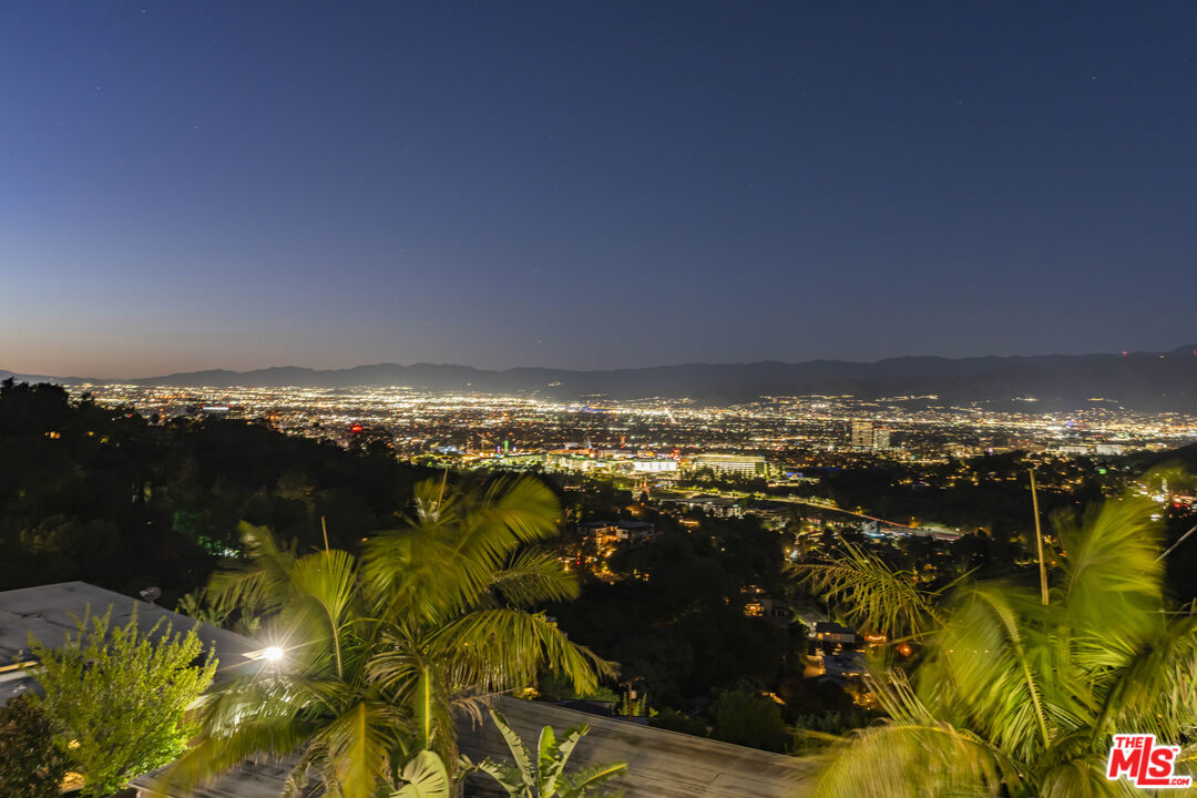 7308 Pacific View Dr