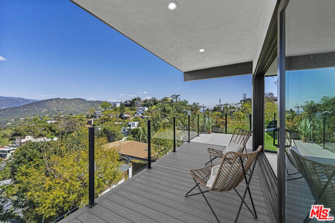 7308 Pacific View Dr