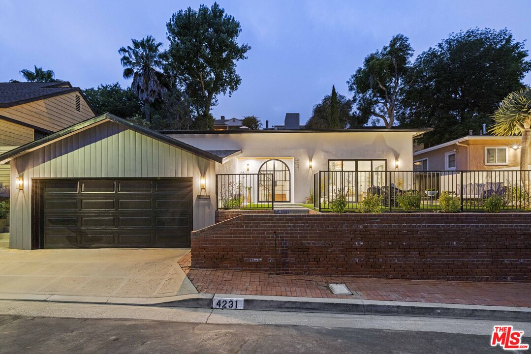 4231 Don Luis Dr