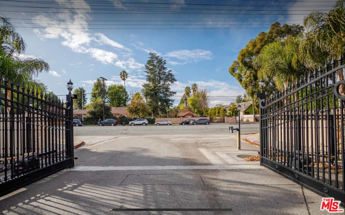 19246 Liam Ln