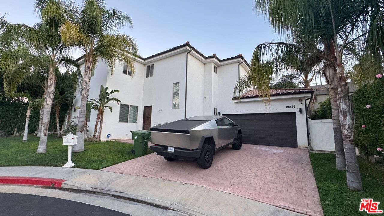 19246 Liam Ln